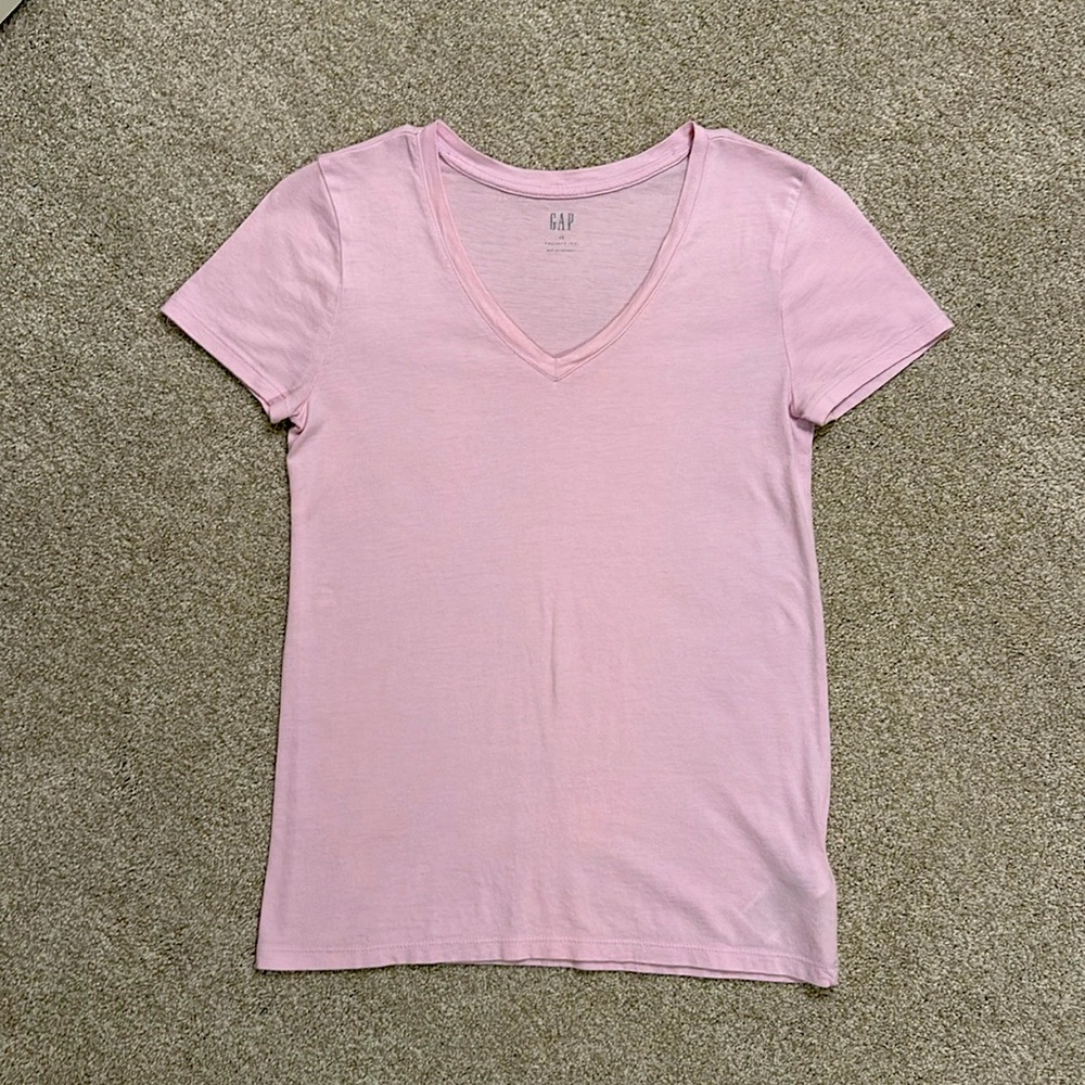 Gap pink favorite tee